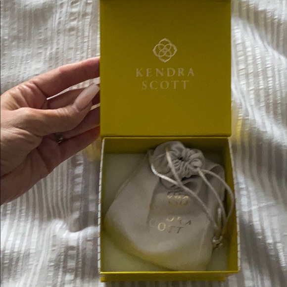 KENDRA SCOTT SILVER CUFF